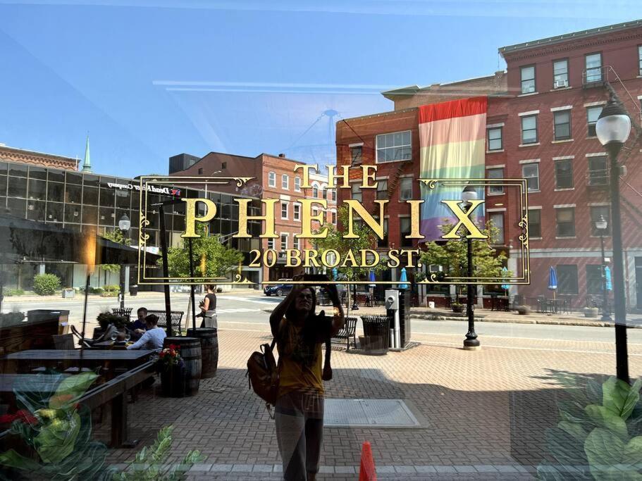 The Phenix Historic Dtwn Hotel, King Bed, Room # 309 Bangor Extérieur photo